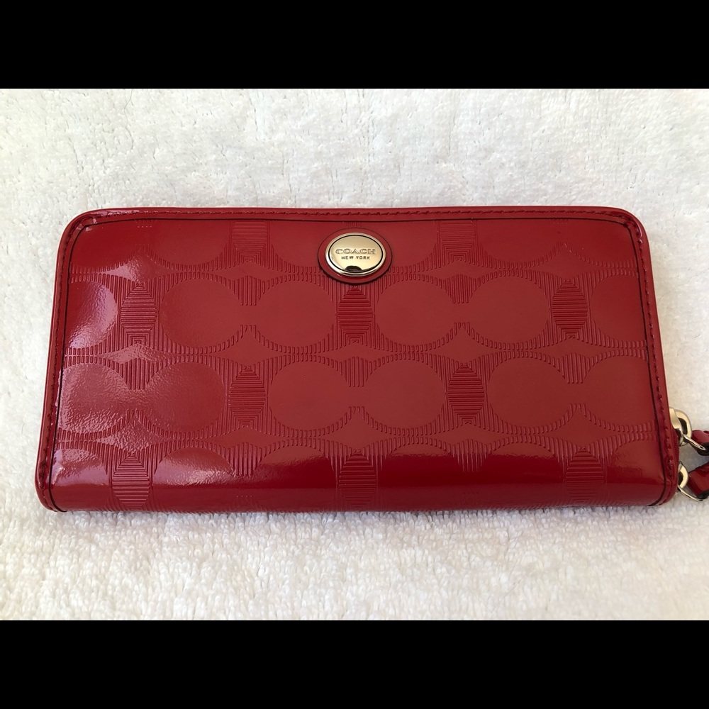 NWT Coach Peyton red accordion wallet F52079